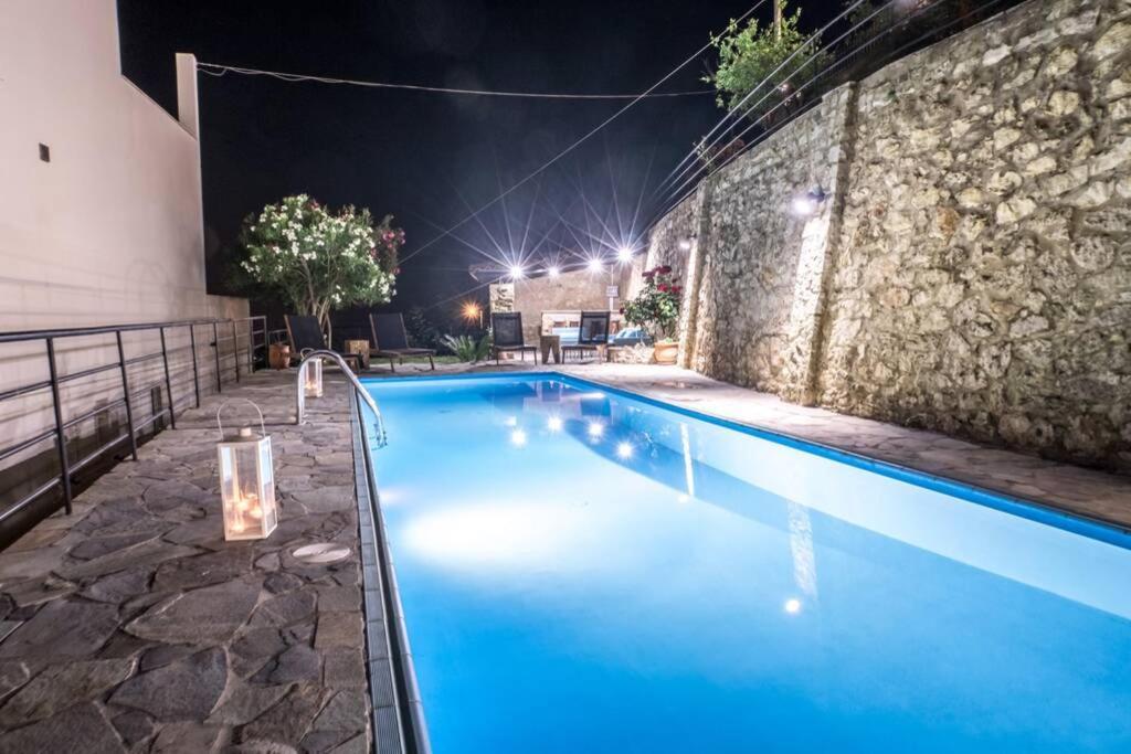 Roussospítion Villa Ventus, 40Sqm Private Pool & Hot Tub! מראה חיצוני תמונה