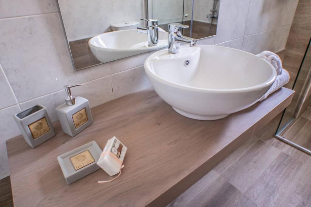 Roussospítion Villa Ventus, 40Sqm Private Pool & Hot Tub! מראה חיצוני תמונה