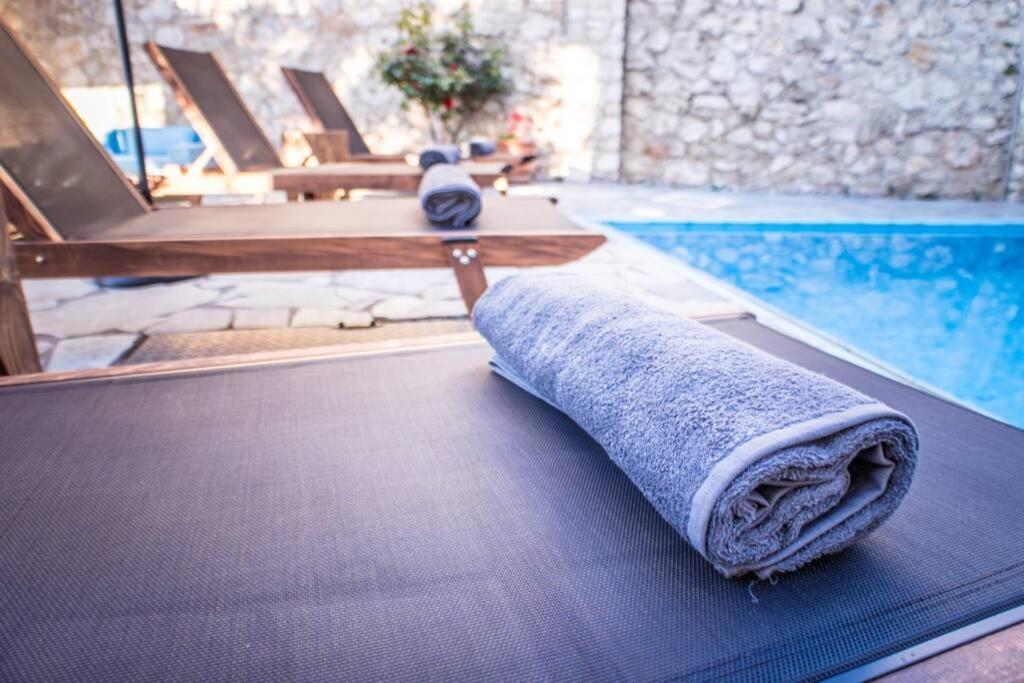 Roussospítion Villa Ventus, 40Sqm Private Pool & Hot Tub! מראה חיצוני תמונה